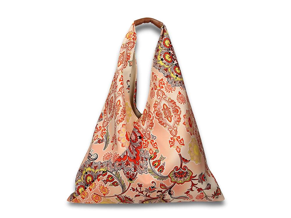 Ventaglio (coral) - Soft, silky fabric shoulder bag